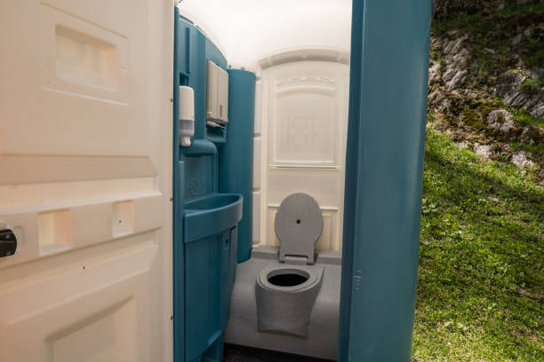 Best Portable toilet rental cost  in Finley, WA